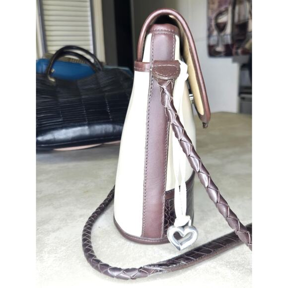 Vintage Brighton two tone brown croc and beige with heart tassel - Picture 5 of 10